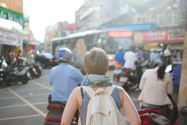 Mujer Viaje Gente Multitud