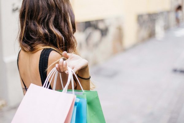 9 errores que cometemos al comprar ropa