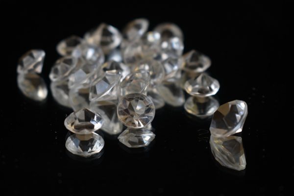 Piedras preciosas Blancas e incoloras Diamantes White and colourless gemstones Diamonds